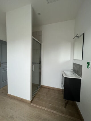  Appartement à louer 2 pièces 33 m²