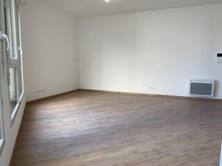  Appartement à louer 1 pièce 27 m²