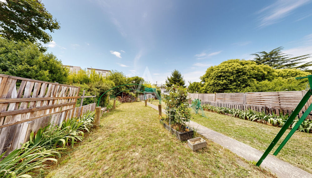 Maison avec garage et jardin attenant à Carcassonne