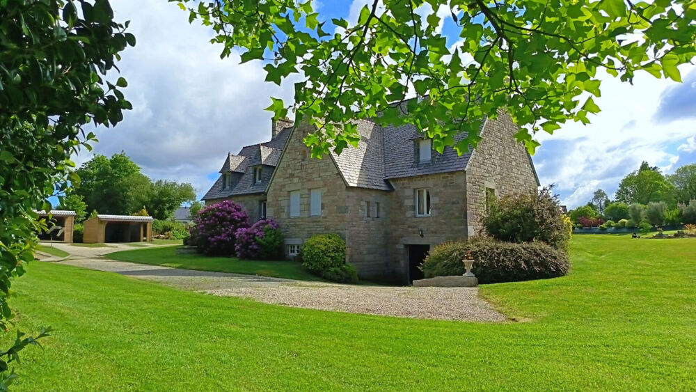 MAISON BRETONNE DE CHARME 310 m² AVEC 2 HECTARES , LANDIVISIAU , FINISTERE