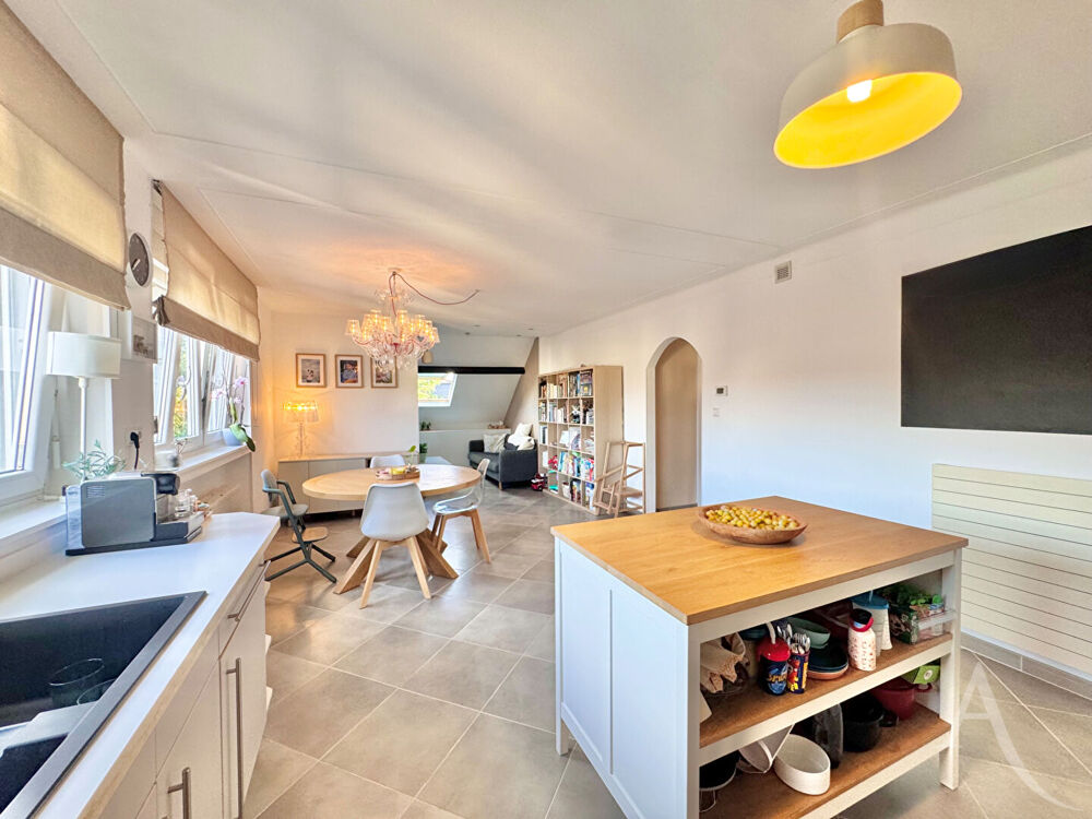 Vente Appartement Magnifique T4 en impasse privée avec parking, jardinet, cave - proche gare et centre Thionville