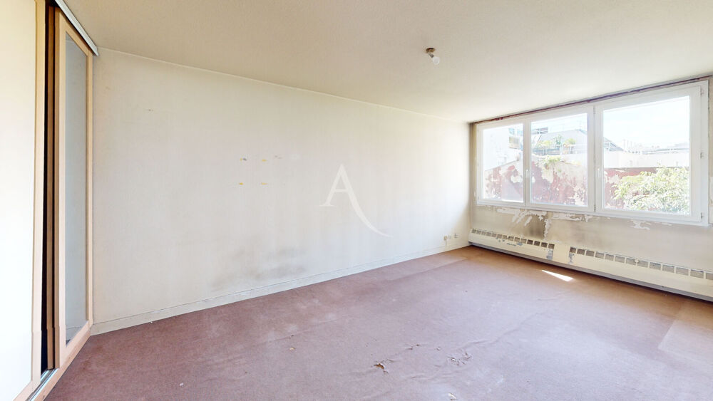 Vente Appartement EXCLUSIF Appartement à rénover proche du Canal Saint Martin ! Paris 10