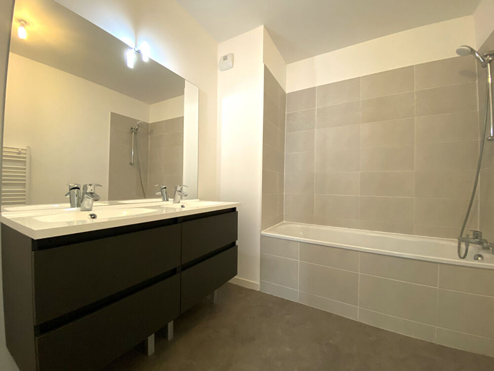 Location Appartement Rezé - Appartement 4 pièces 84.72  m² Reze