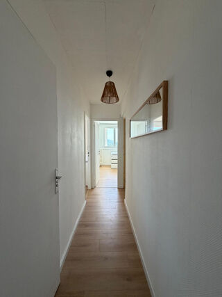  Appartement à louer 5 pièces 70 m²