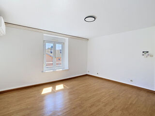  Appartement à louer 2 pièces 59 m²