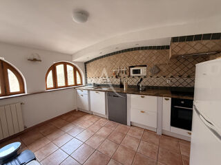  Appartement à louer 4 pièces 113 m²