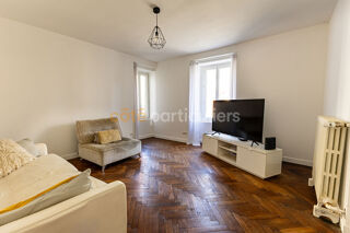  Maison  vendre 10 pices 360 m