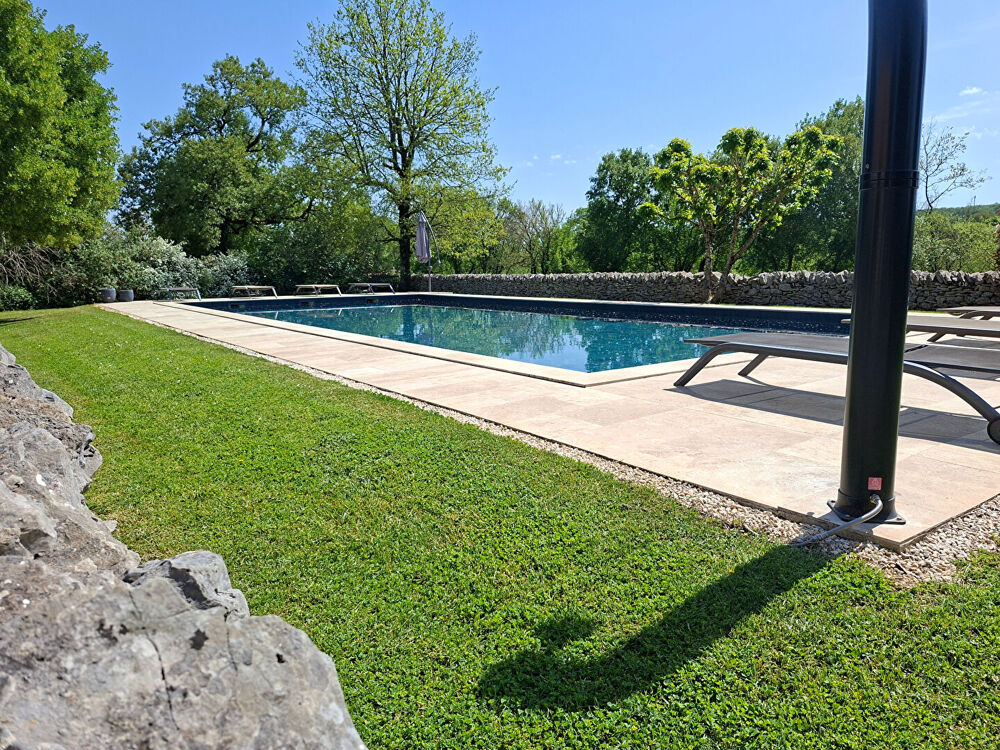 Vente Villa Domaine d'Exception en Quercy : Un Hameau de Pierre au Coeur du Causse de Gramat750 m2 Gramat