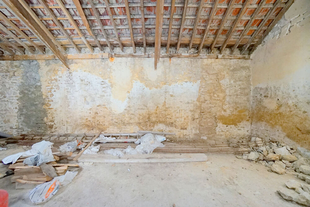 Vente Maison Immeuble à réhabilité à Limay 200 m2 de potentiel Limay