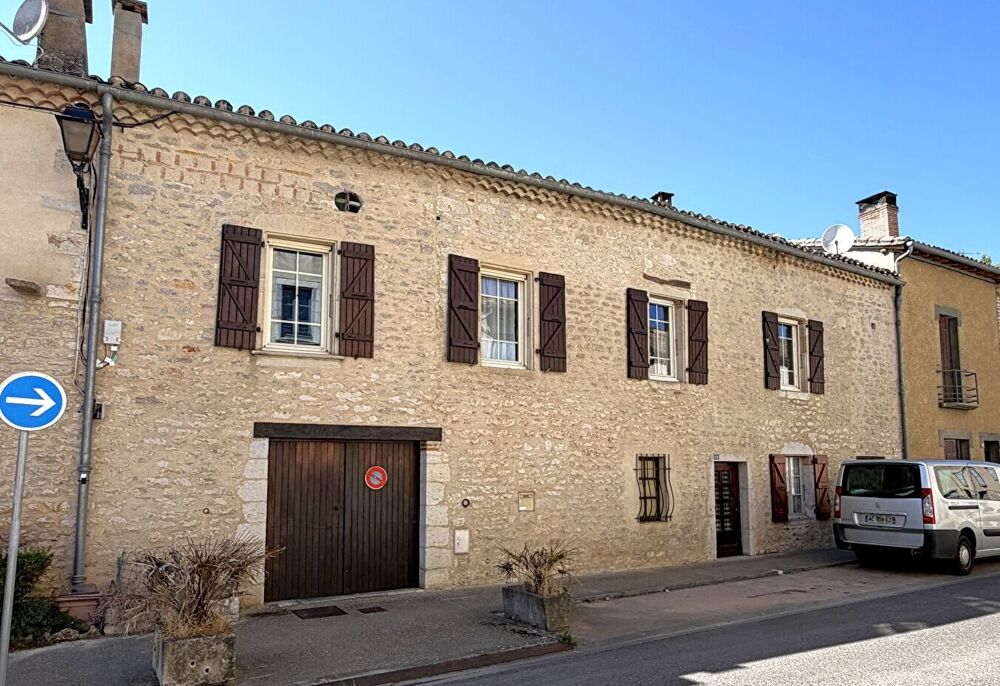 Maison de village avec garage