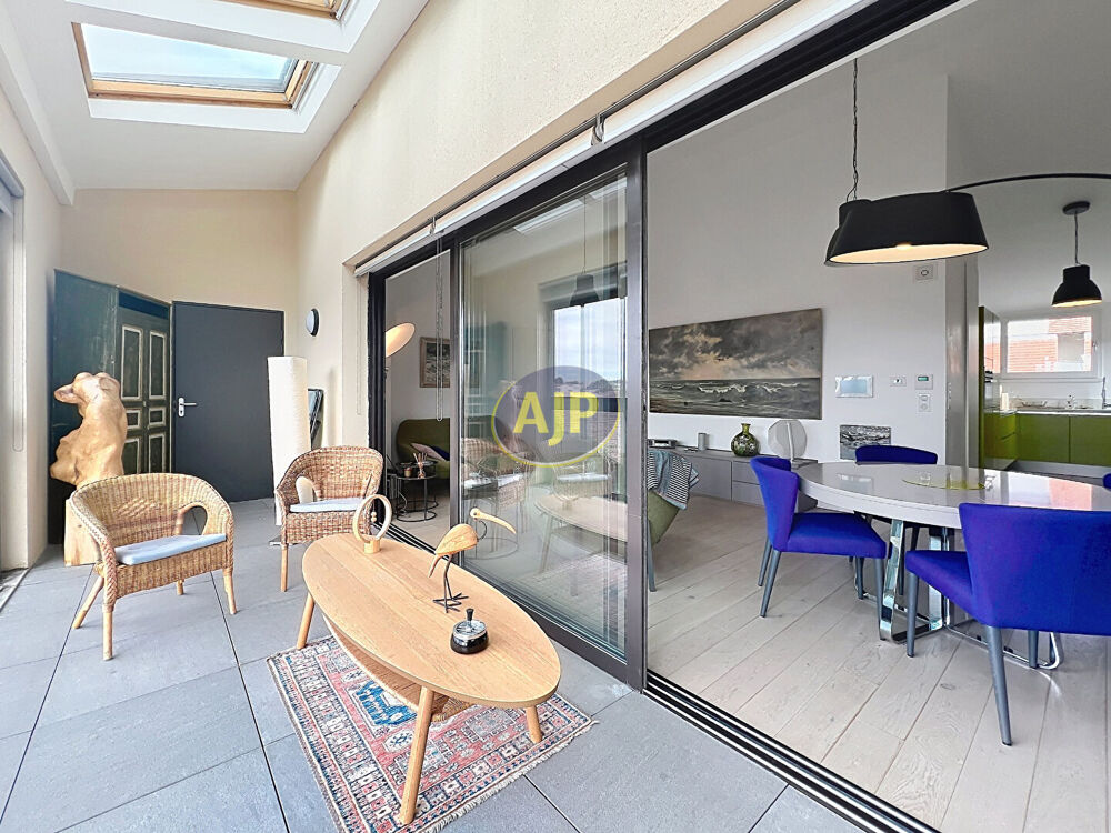 Vente Appartement Appartement Bordeaux Jardin public 3 pièce(s) immeuble façade pierre - Garage sécurisé Bordeaux