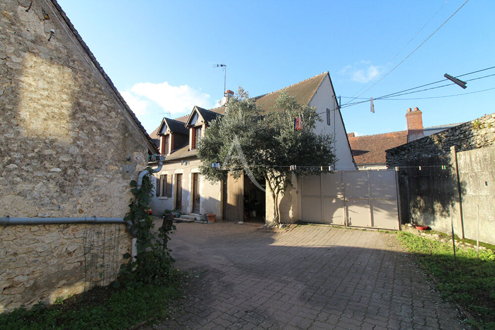Maison 8 pièces 180 m² · à Villebarou · 180 m² · 223 000 €