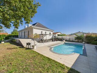  Maison  vendre 10 pices 225 m