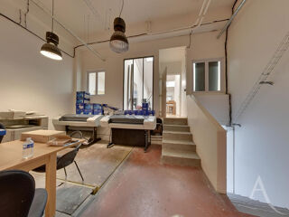  Immeuble à vendre 15 + pièces 1263 m²