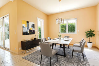  Appartement à louer 5 pièces 200 m²