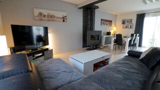  Maison  vendre 8 pices 242 m