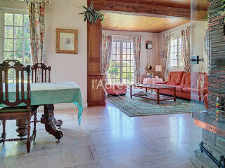  Maison  vendre 8 pices 196 m