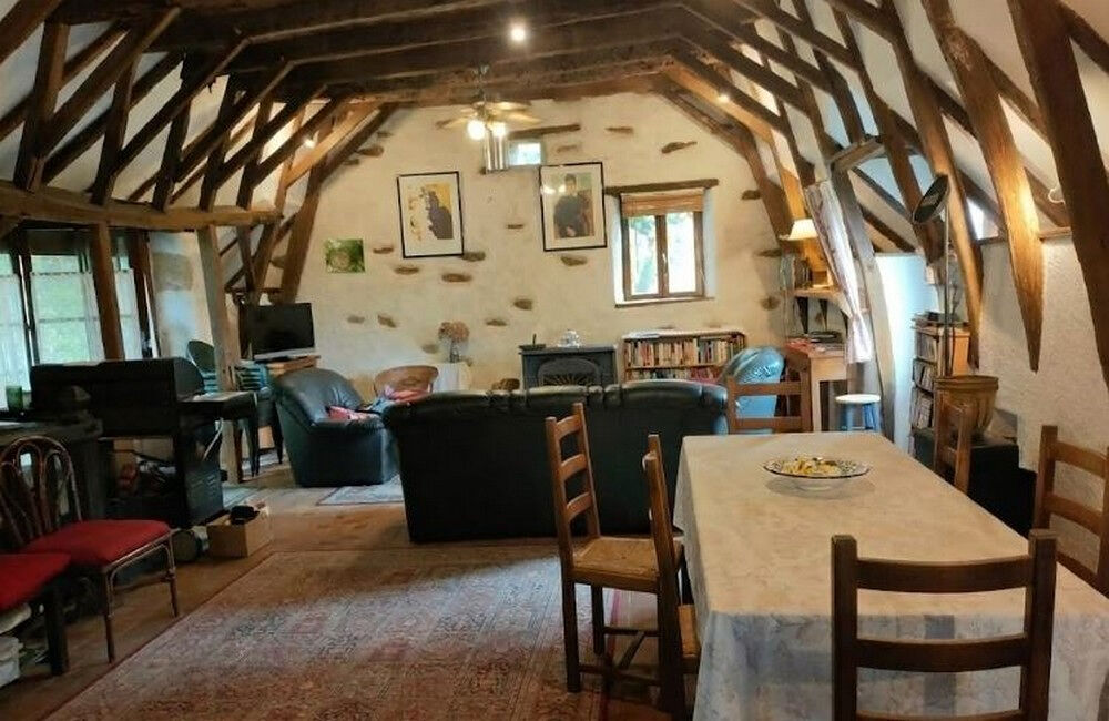 En impasse, Maison en pierre 4 pièces 110 m2