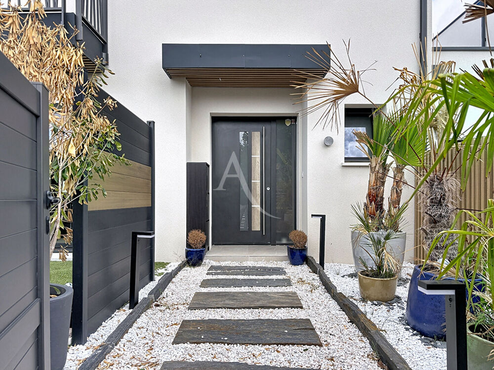 Vente Maison SUPERBE MAISON CONTEMPORAINE 4 chambres AVEC PISCINE - 146m² Sainte luce sur loire