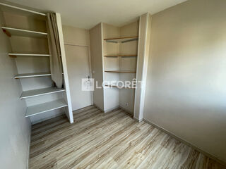  Appartement à louer 4 pièces 67 m²