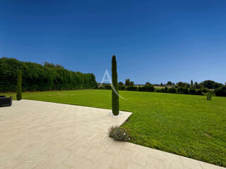  Maison � vendre 8 pi�ces 328 m�