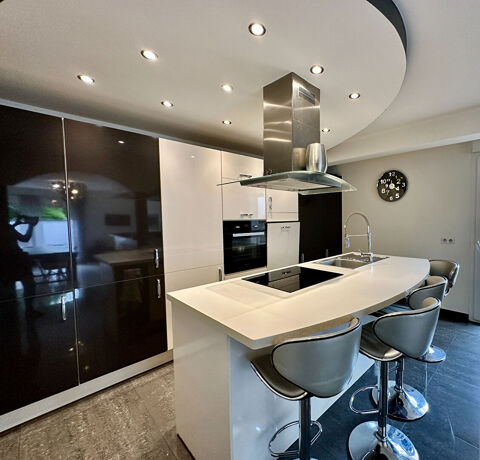  Maison � vendre 8 pi�ces 194 m�