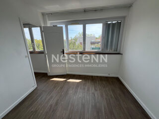  Appartement à louer 4 pièces 61 m²