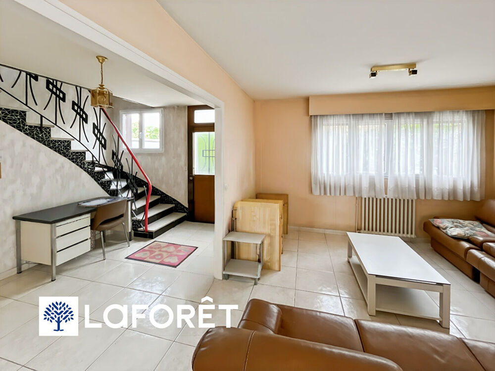 Charmante maison individuelle 94 m² - 3 chambres - Terrain 370 m² - Sous sol total