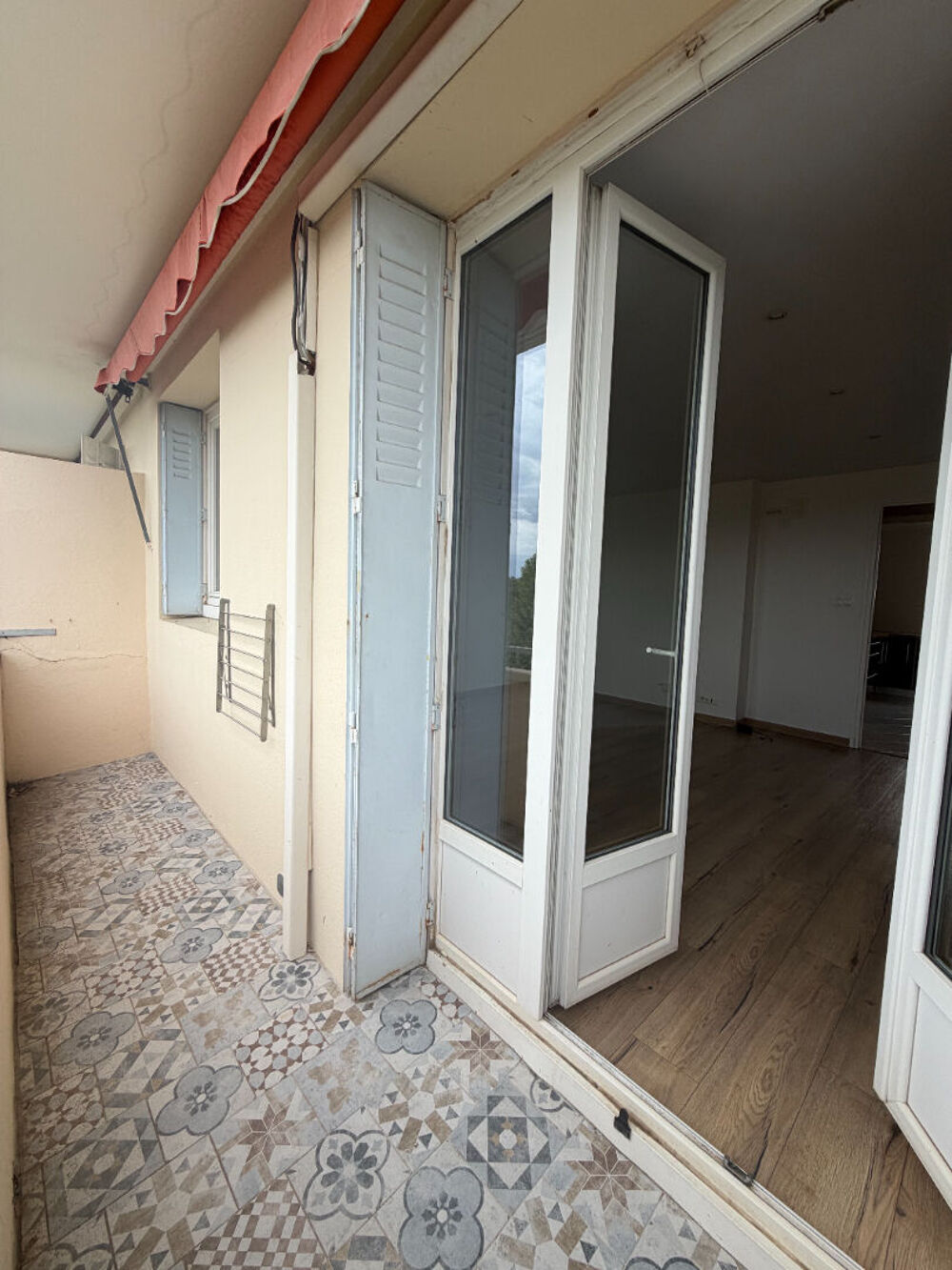 Location Appartement Appartement  joliment rénové avec balcon, cave et garage ! Livron sur drome