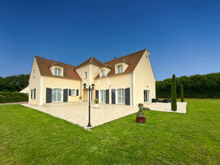  Maison  vendre 8 pices 328 m