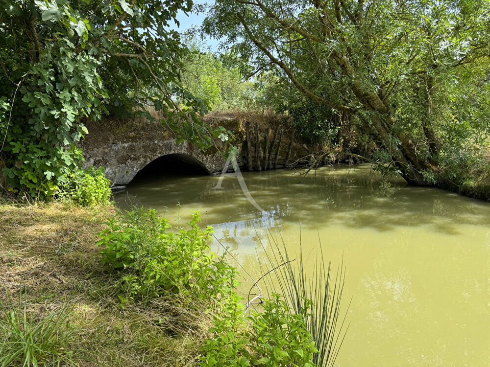 Vente Maison Authentique corps de ferme en pierres  - Plus de 11 hectares  - Un havre de paix aux portes de La Rochelle Puyravault