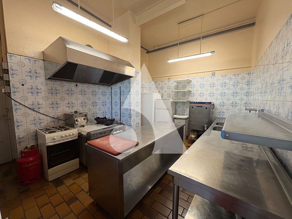   Local commercial  90 m2 Aubenas