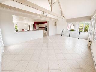  Maison à vendre 10 pièces 198 m²