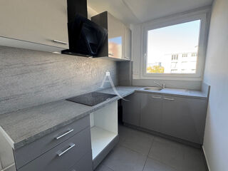  Appartement à louer 3 pièces 57 m²