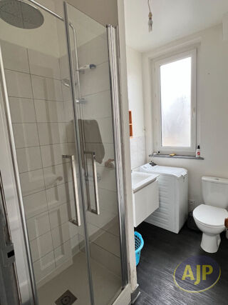  Appartement à louer 3 pièces 57 m²