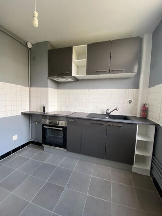 Appartement à louer 3 pièces 49 m²