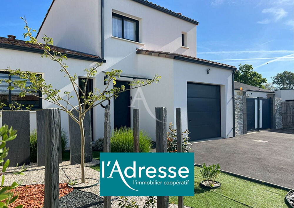 Maison 4 pièces 95 m² · à Saint Urbain · 95 m² · 369 200 €