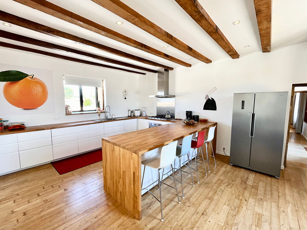 Maison Pressac 7 pièce(s) 163 m2