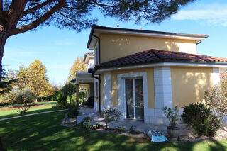 Vente Maison Maison d'architecte Besancon 6 pièce(s) 220 m2 Besancon