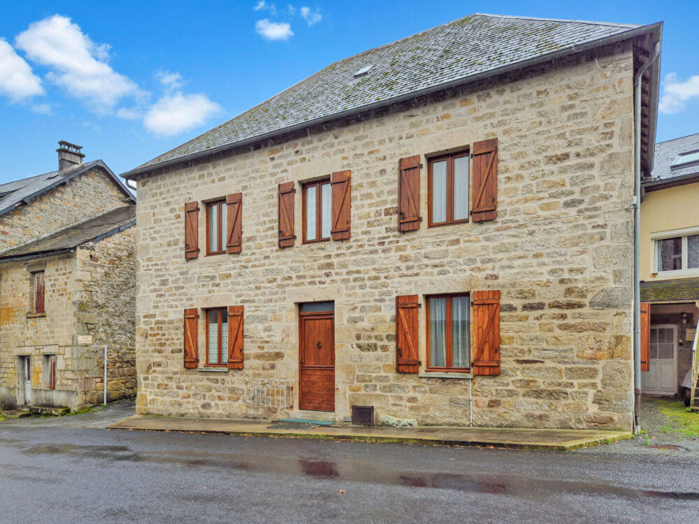 Vente Maison CORRÈZE. PRADINES. Maison en pierre de 4 chambres avec grange indépendante et jardin de 107 m² Pradines