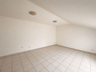  Appartement à louer 3 pièces 67 m²