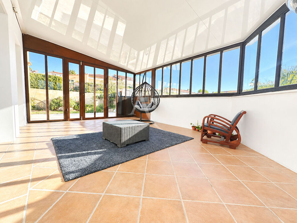 Vente Maison Villa Villeveyrac T7 de 265m² avec piscine Villeveyrac