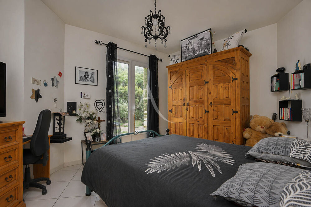 Vente Maison Proche Morlàas -Maison familiale de plain-pied - 145,65 m² - 5 chambres - Terrain 1 820 m² - Barinque