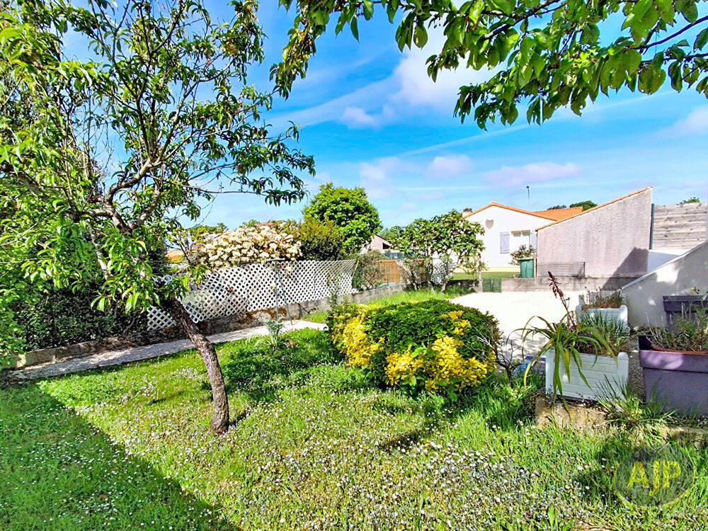 Vente Maison Maison d'habitation de plus de 140 m² habitables à vendre: Quartier St André D'Ornay La roche sur yon