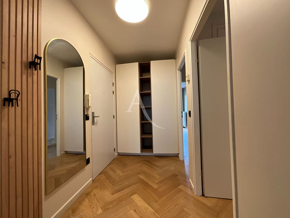 Appartement Courbevoie 3 pièce(s) 2 ch 64 m2