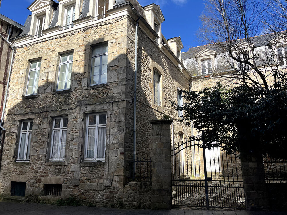 Vente Appartement Appartement  vendre  rnover rez-de-chausse Immeuble en pierre VANNES Centre Historique Vannes