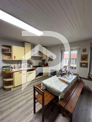  Maison  louer 6 pices 221 m