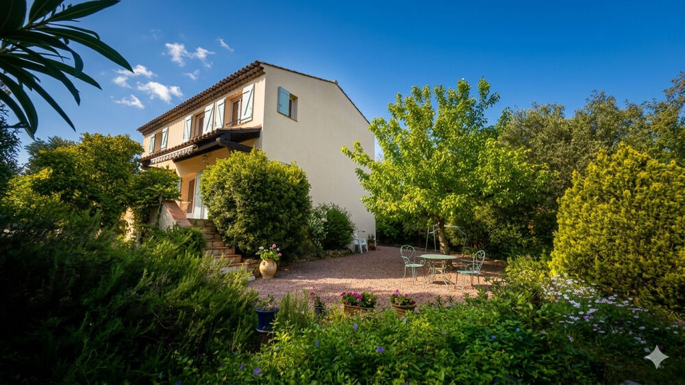 Vente Maison Villa 4 pièces à vendre à Saint-Raphaël quartier des Plaines en impasse Saint raphael