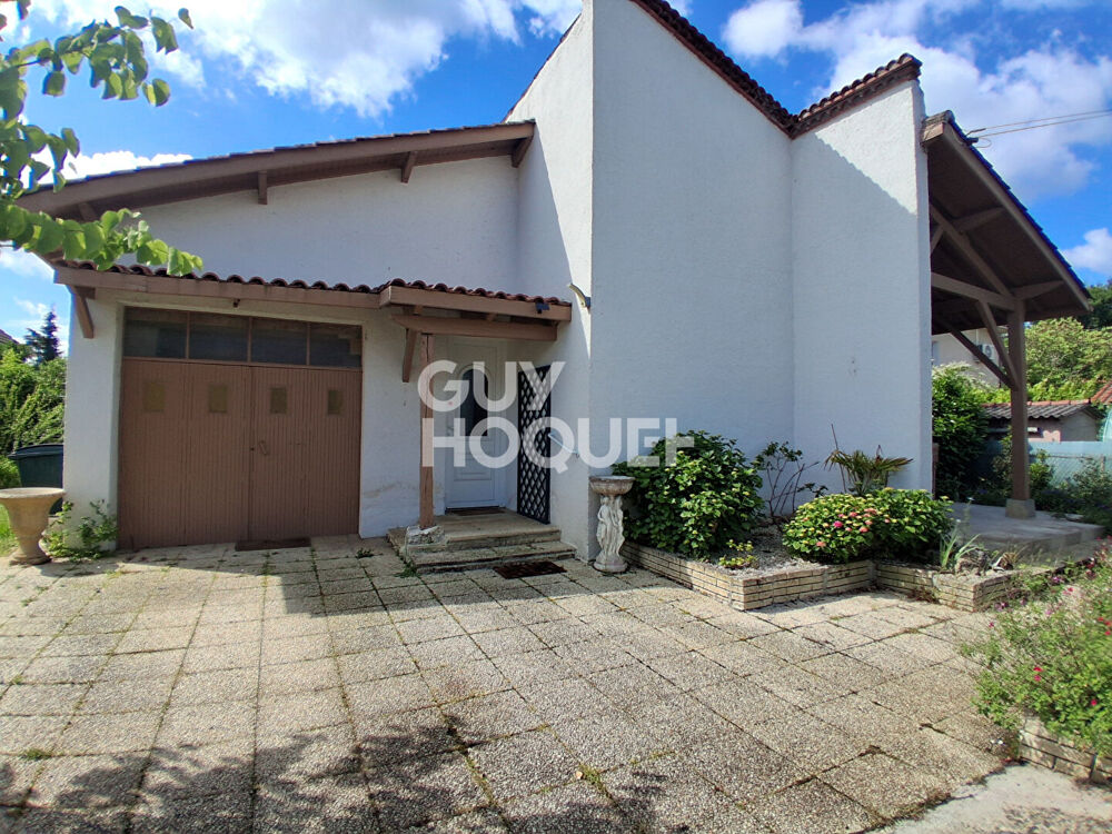 Maison de plain-pied 3 Chambres ,garage et jardin.