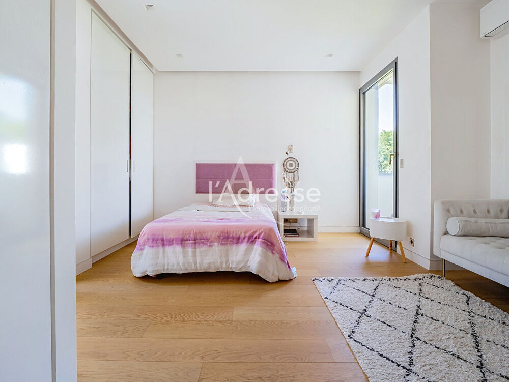 Vente Maison Chessy - Propriété contemporaine d'exception  avec piscine chauffée Chessy